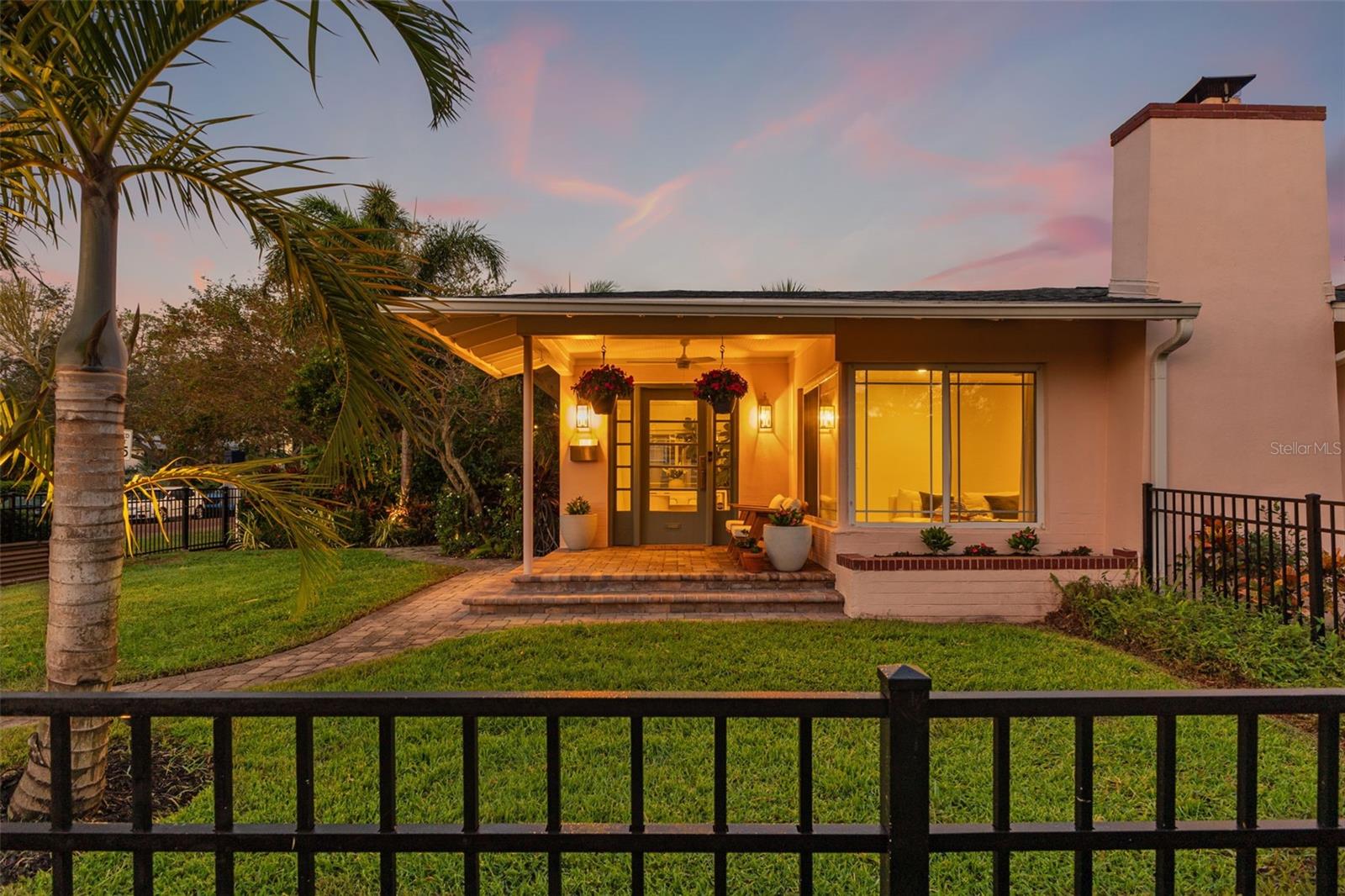 Image 2 of 54 For 101 27th Avenue N