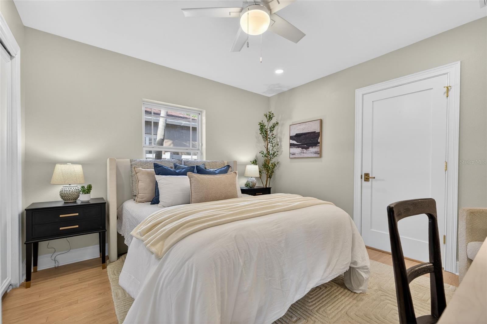 Image 23 of 54 For 101 27th Avenue N