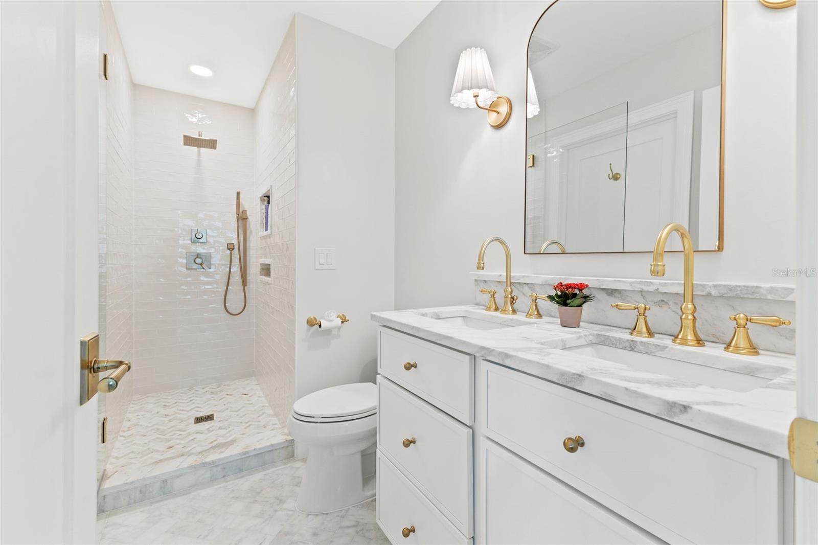 Image 26 of 54 For 101 27th Avenue N