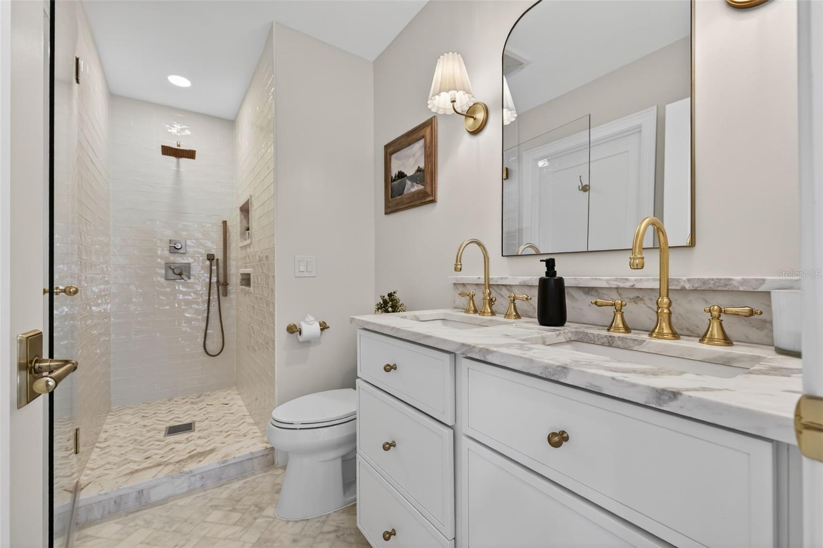 Image 27 of 54 For 101 27th Avenue N