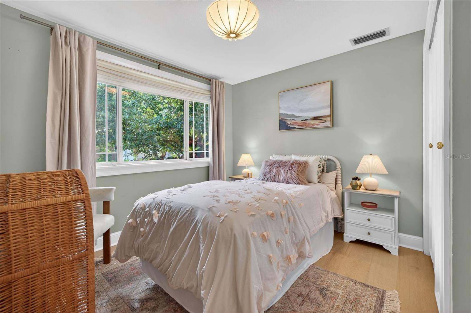 Image 29 of 54 For 101 27th Avenue N