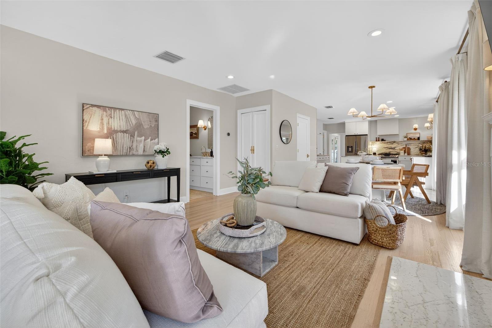 Image 7 of 54 For 101 27th Avenue N