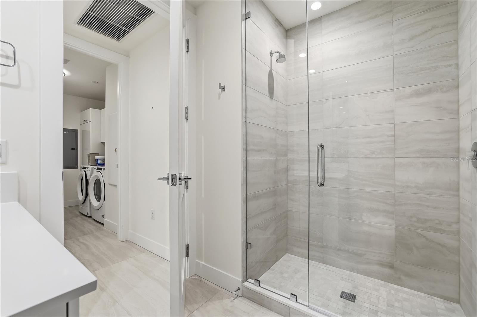 Image 39 of 65 For 301 1st Street S 807