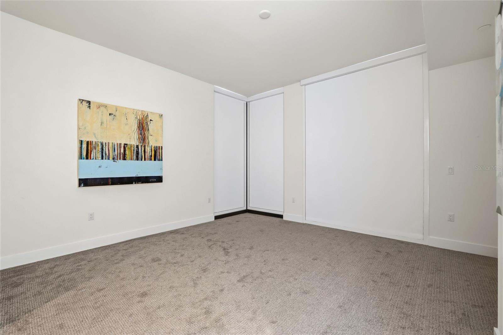 Image 45 of 65 For 301 1st Street S 807