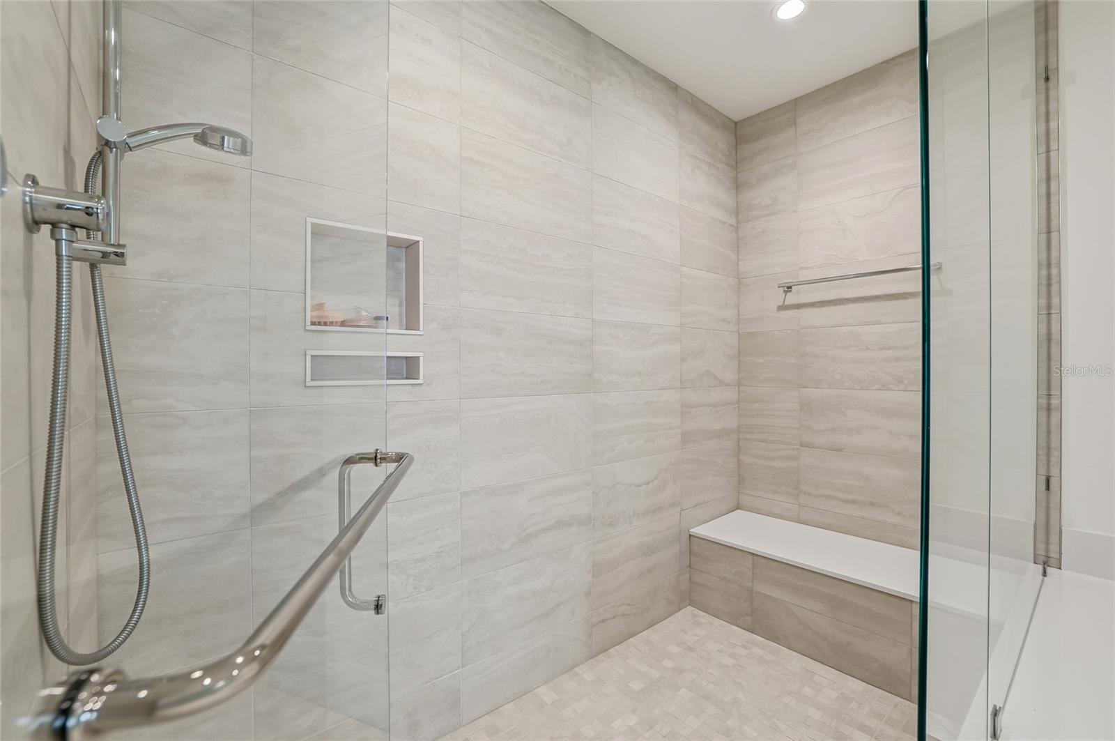 Image 52 of 65 For 301 1st Street S 807