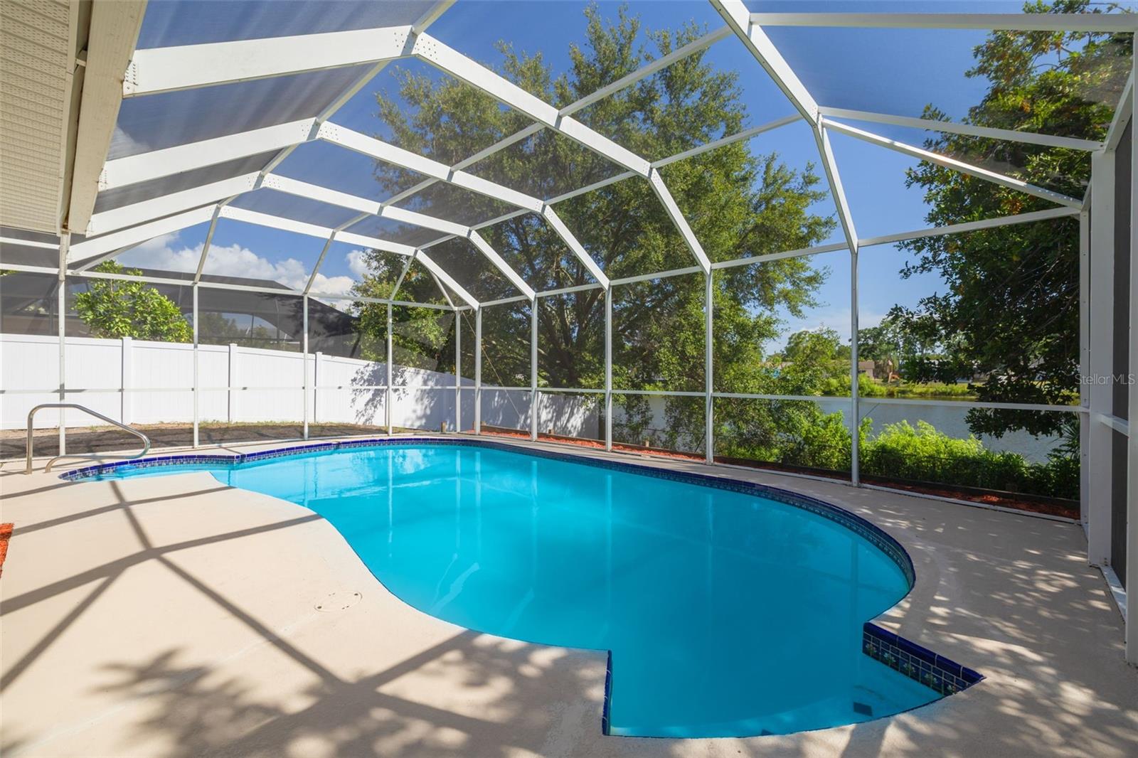 Image 25 of 33 For 2436 Beacon Groves Boulevard