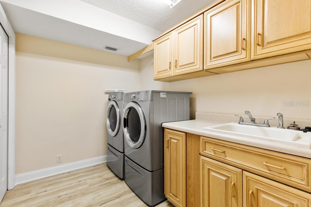 Image 47 of 100 For 7843 Mount Ranier Drive