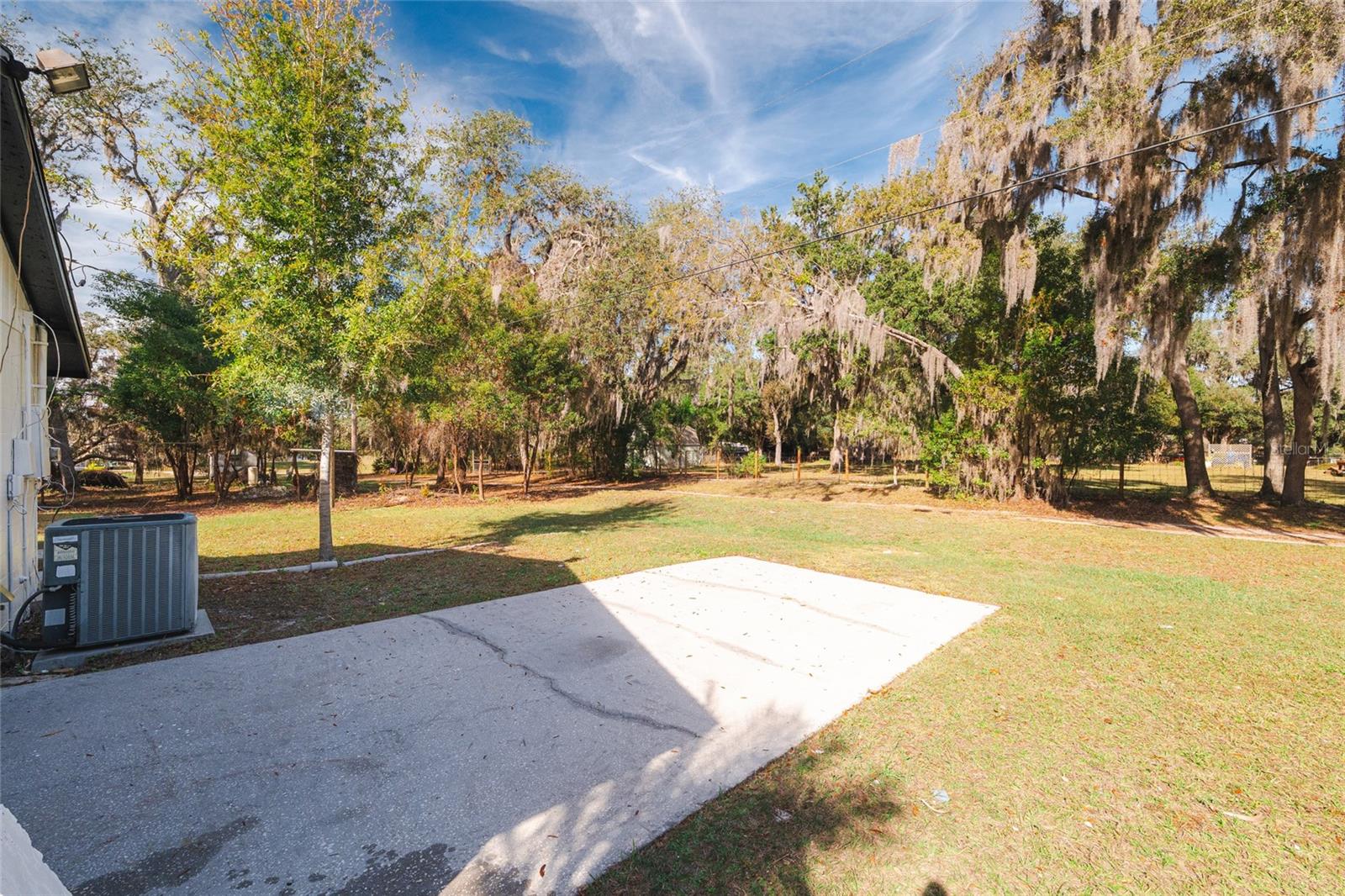 Image 27 of 39 For 8807 Overlook Drive