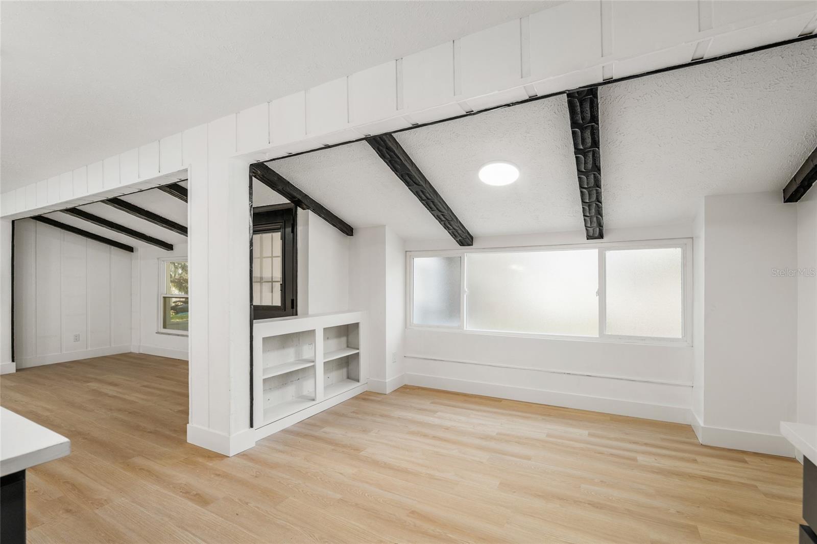 Image 5 of 39 For 8807 Overlook Drive