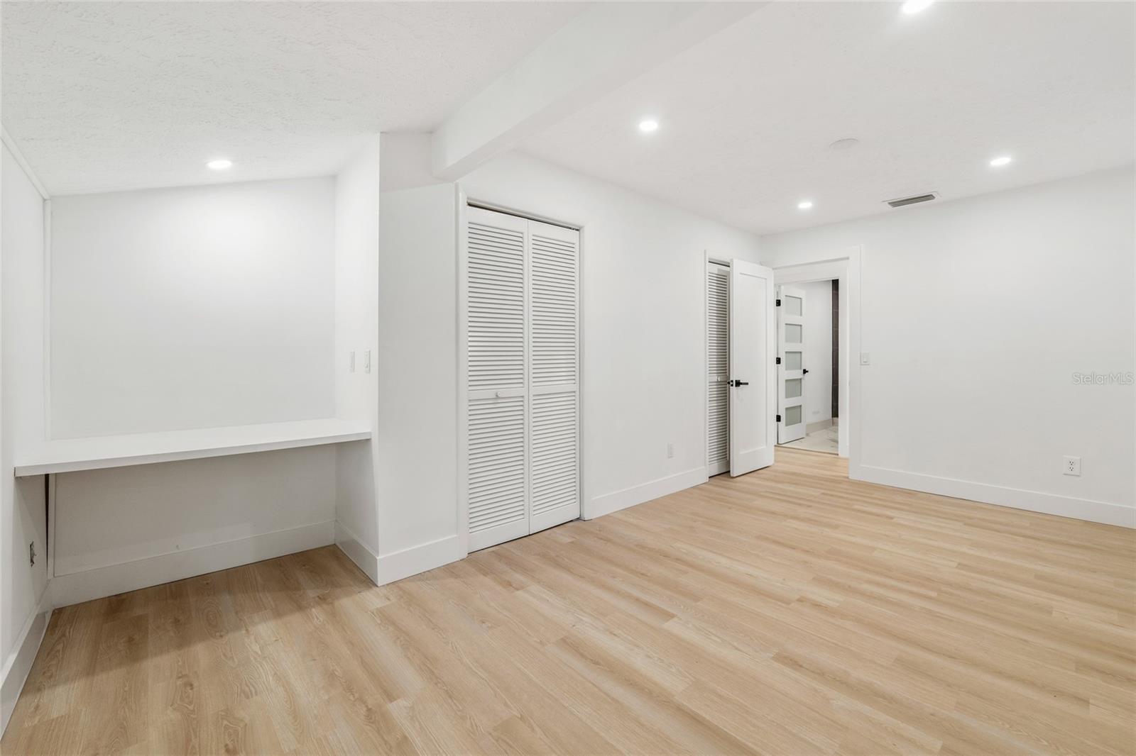 Image 8 of 39 For 8807 Overlook Drive