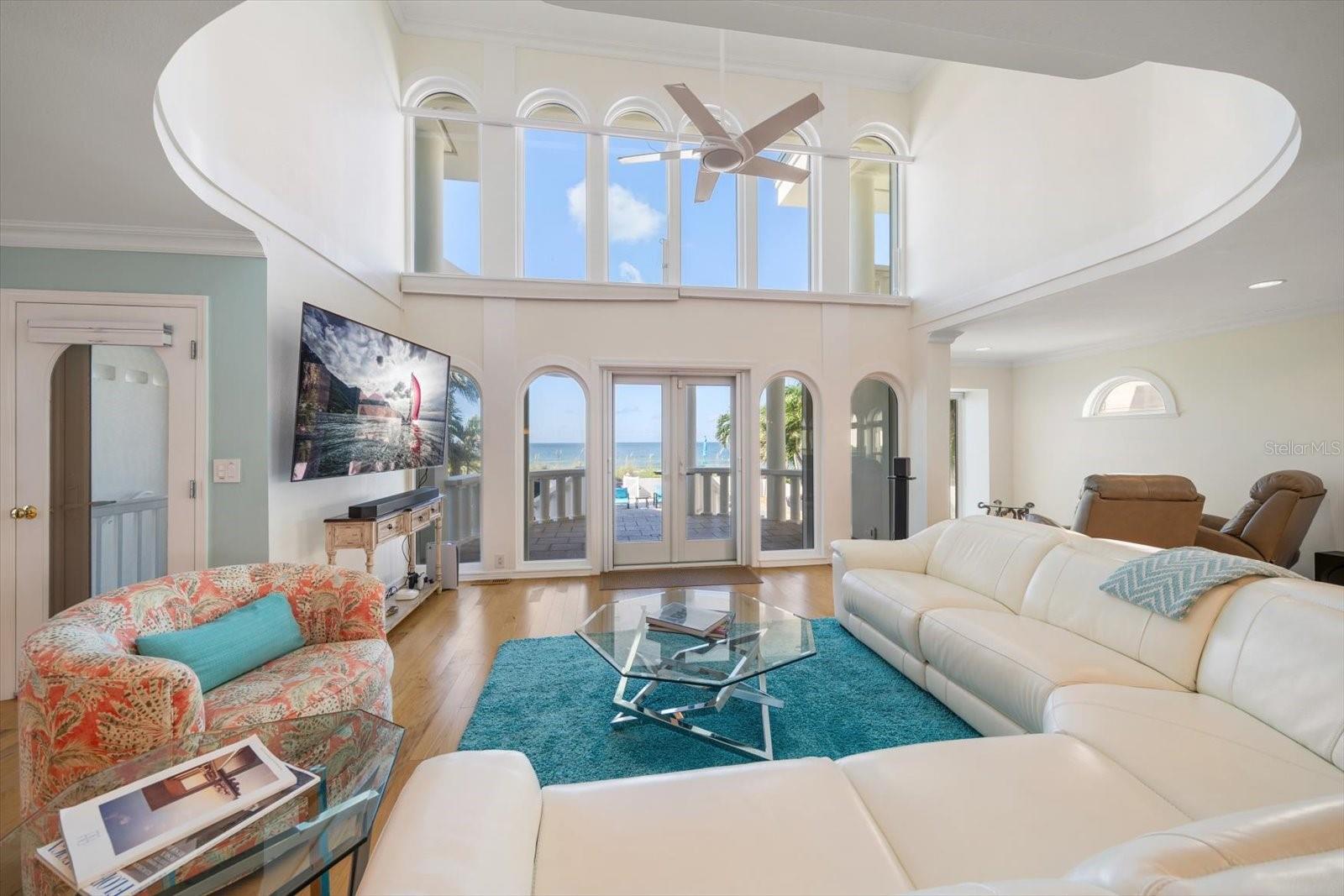 Image 18 of 73 For 15564 Gulf Boulevard