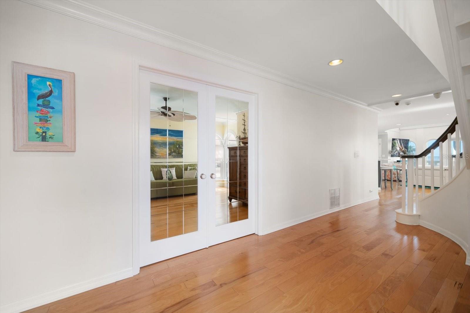 Image 22 of 73 For 15564 Gulf Boulevard