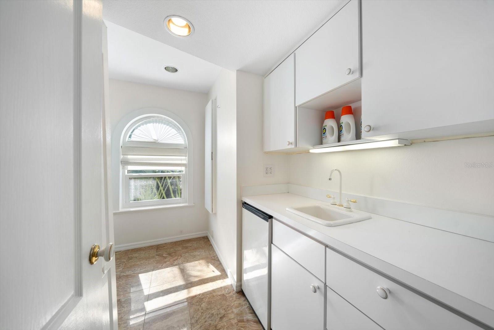 Image 40 of 73 For 15564 Gulf Boulevard