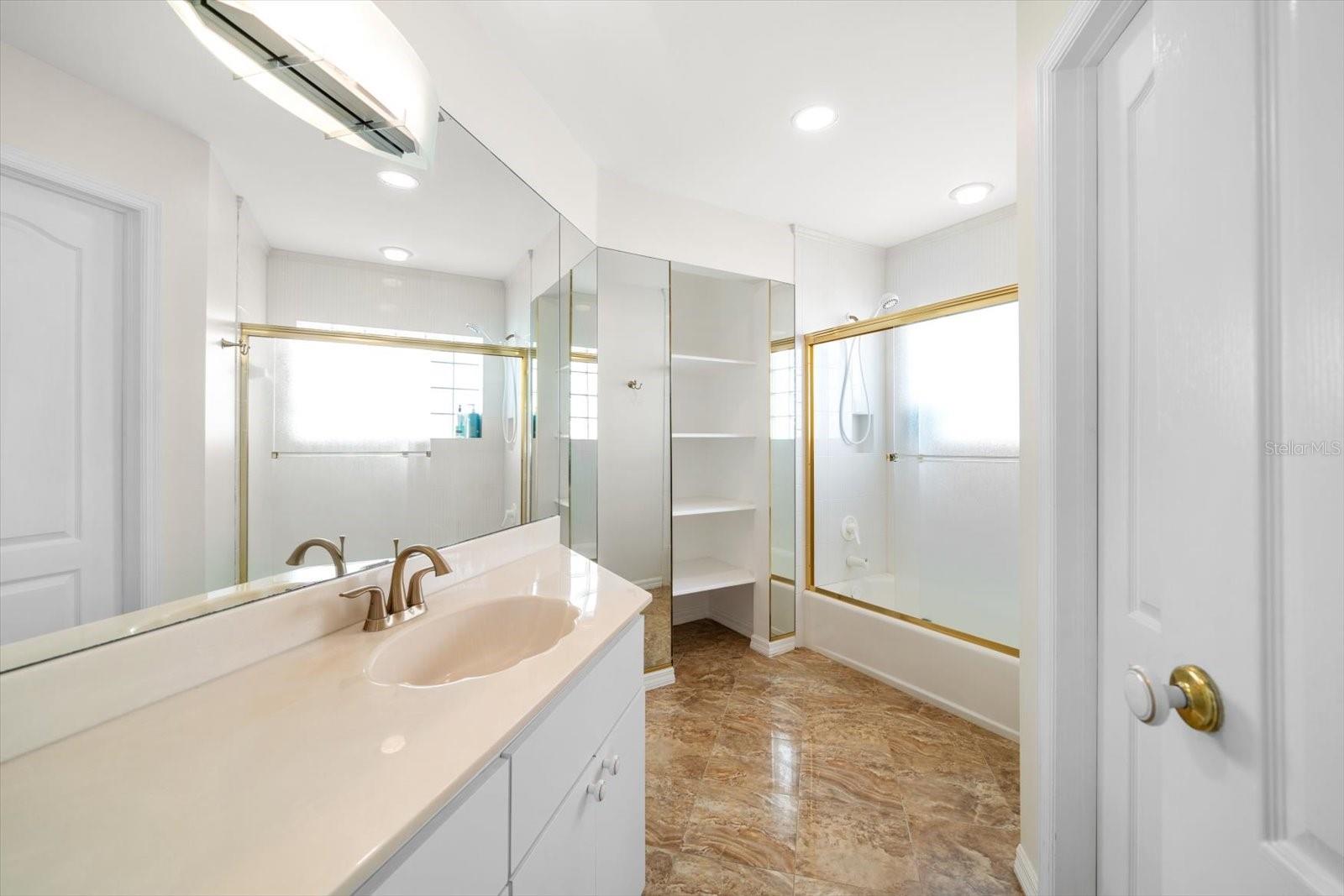 Image 47 of 73 For 15564 Gulf Boulevard