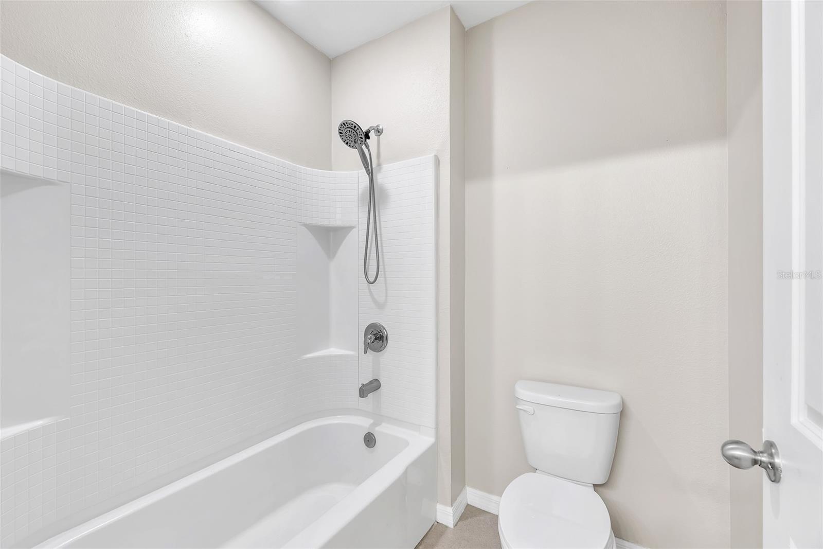 Image 18 of 28 For 14135 Arbor Pines Drive