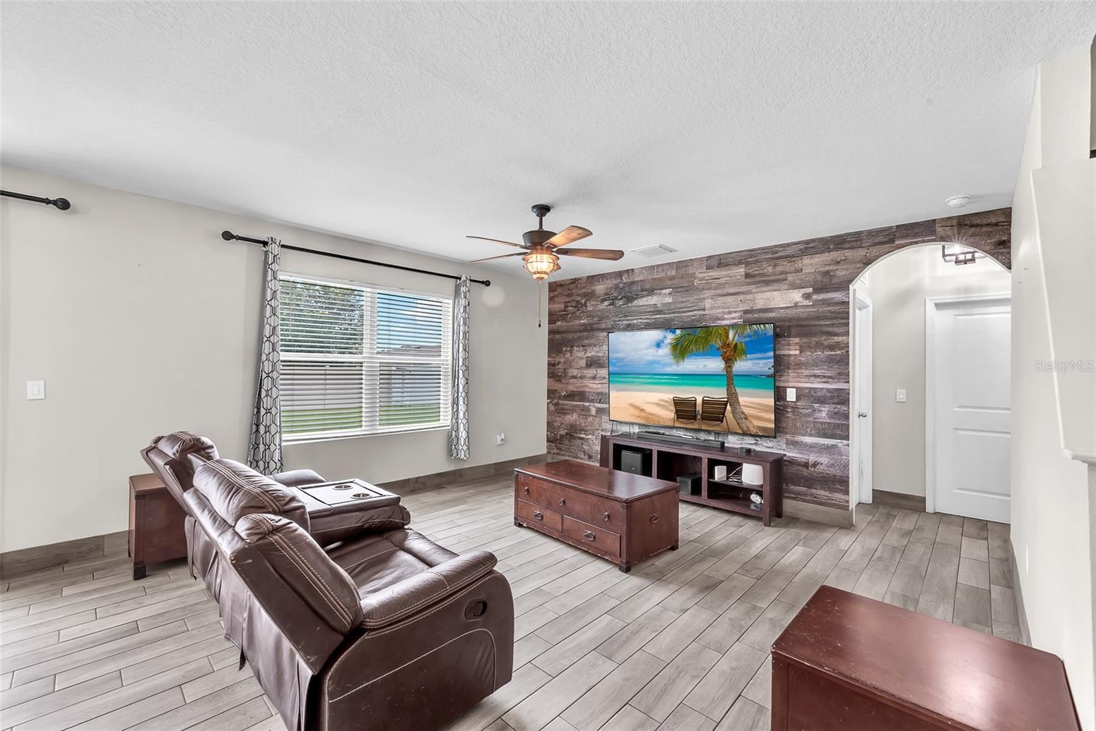 Image 9 of 28 For 14135 Arbor Pines Drive