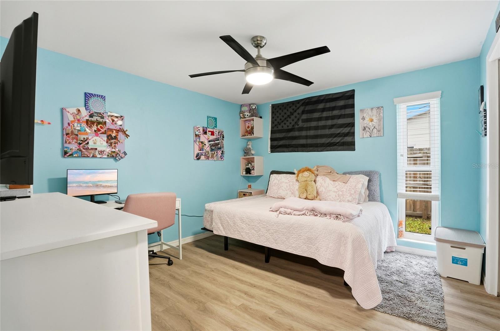 Image 25 of 41 For 921 Deville Drive E