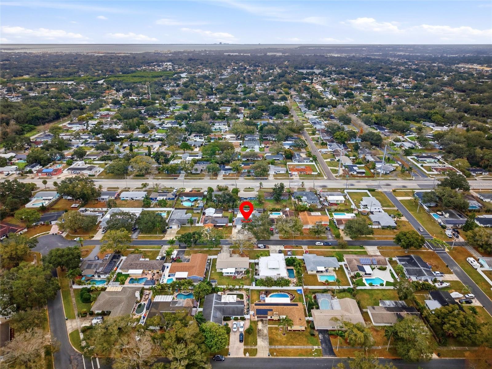 Image 34 of 41 For 921 Deville Drive E