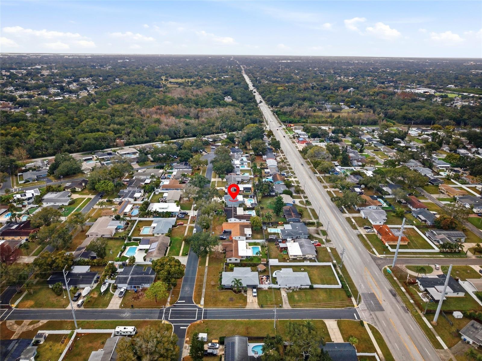 Image 36 of 41 For 921 Deville Drive E