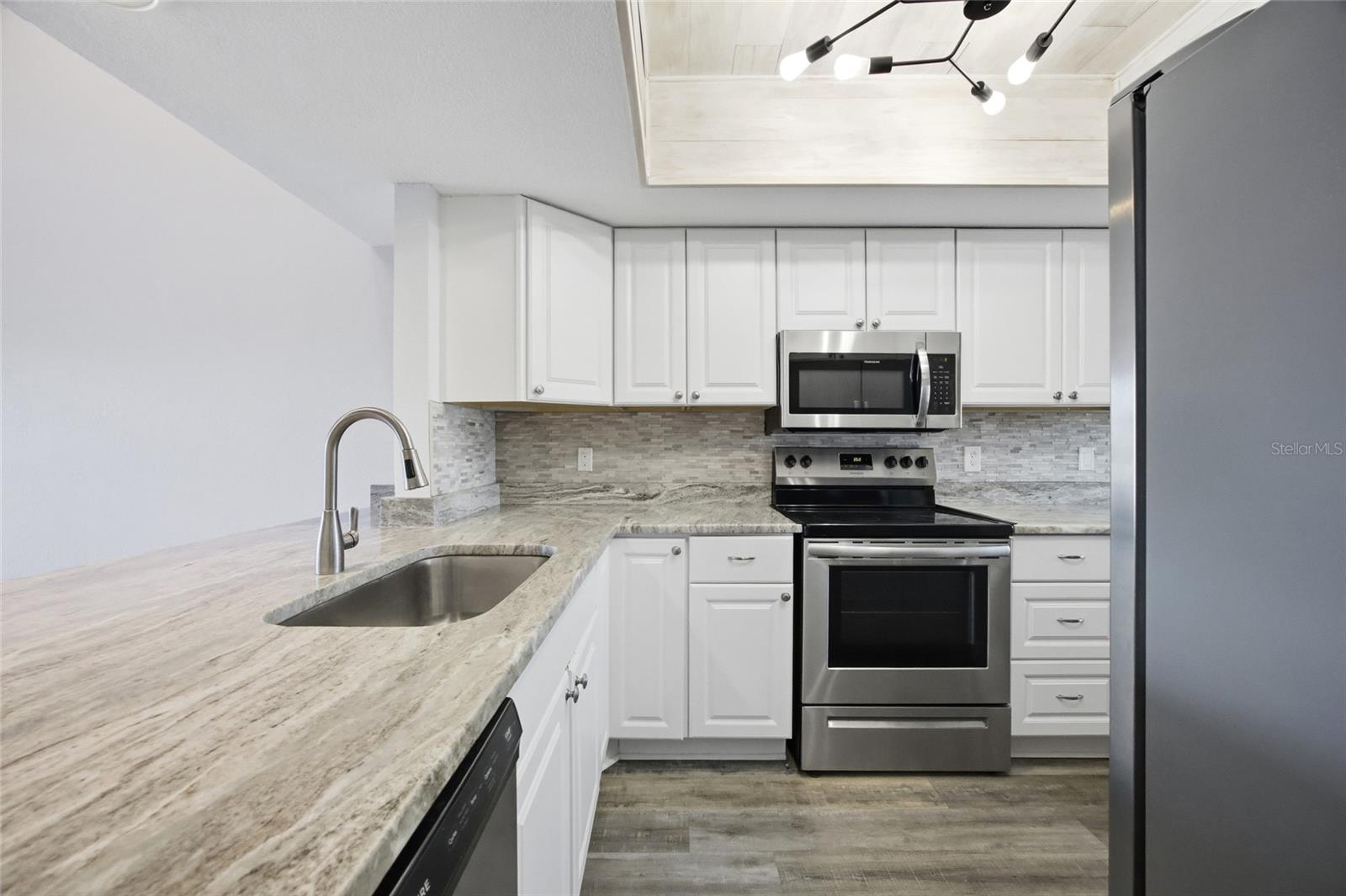 Image 16 of 68 For 8210 Aquila Street 227