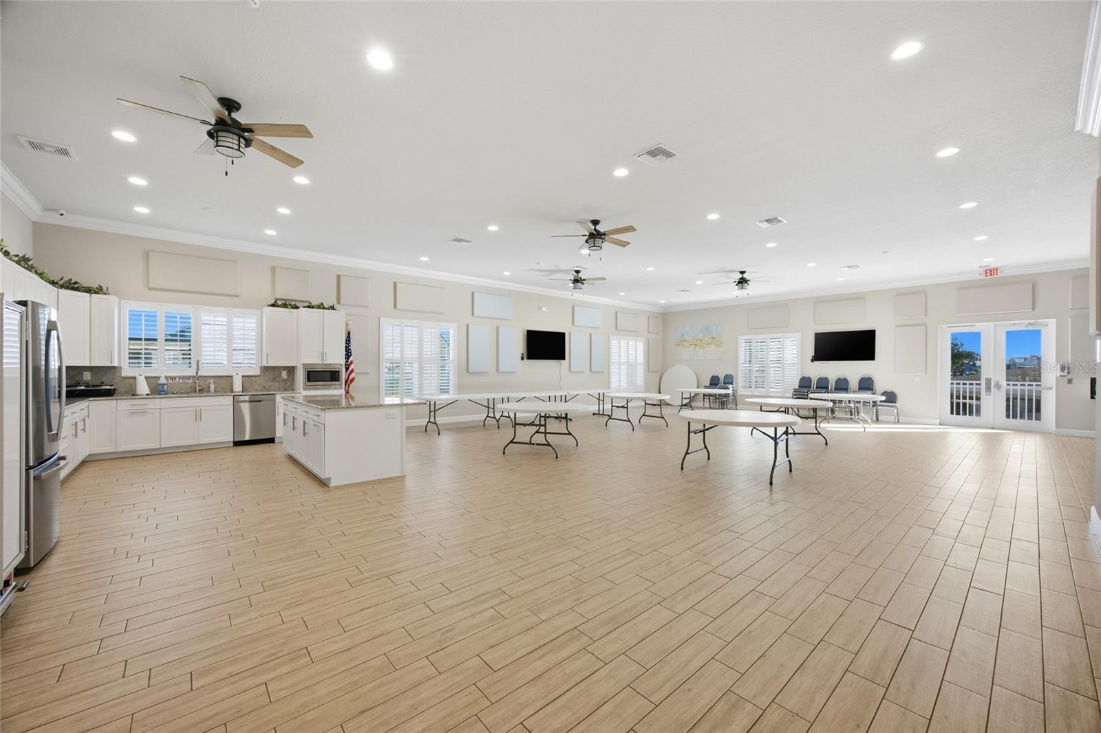 Image 52 of 68 For 8210 Aquila Street 227