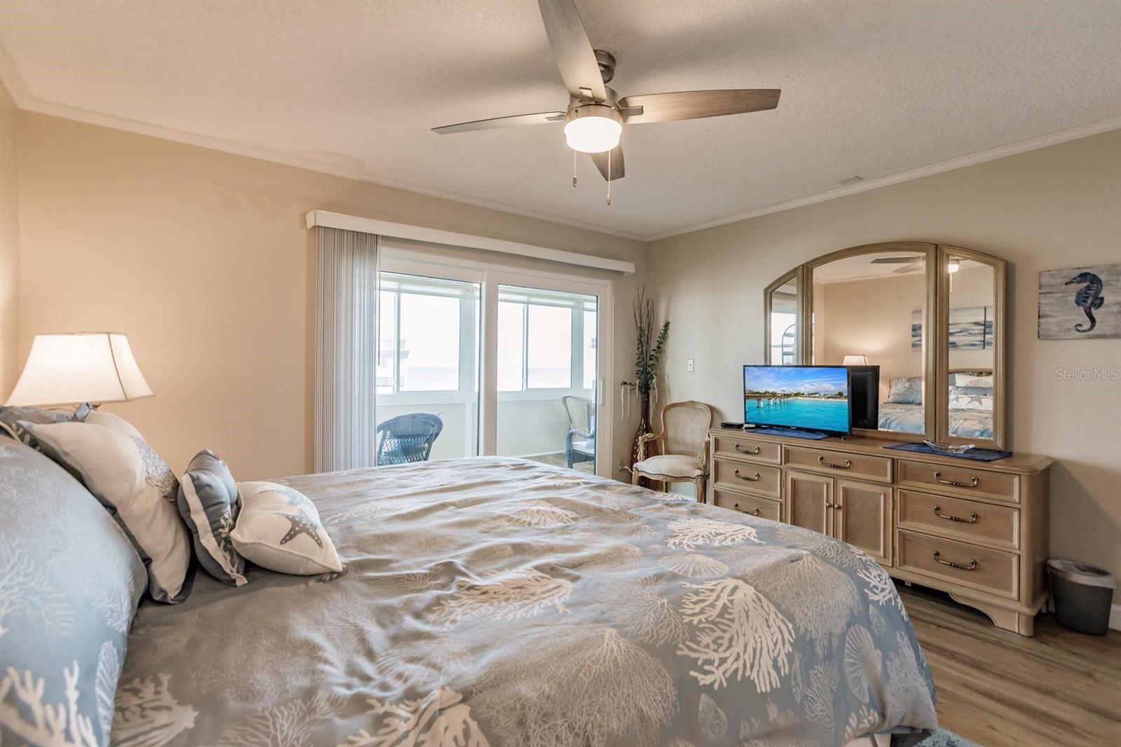 Image 13 of 27 For 1125 Peppertree Drive 701