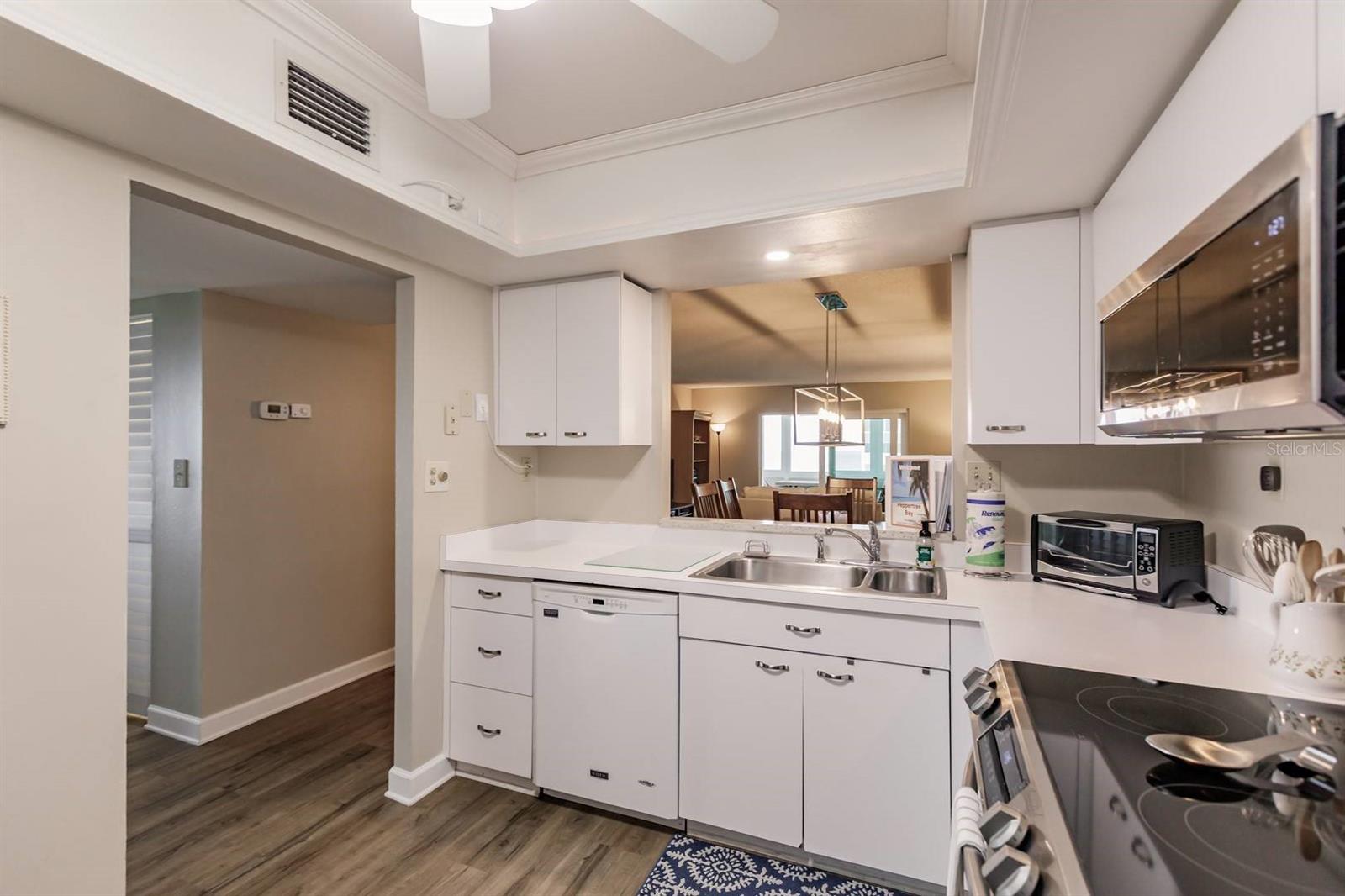 Image 8 of 27 For 1125 Peppertree Drive 701