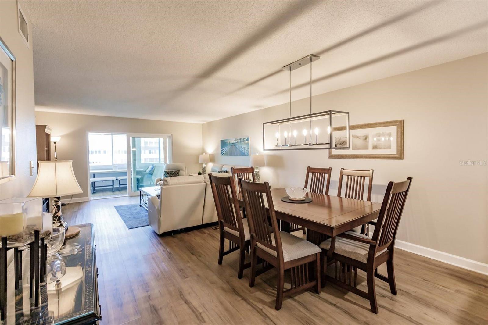 Image 9 of 27 For 1125 Peppertree Drive 701