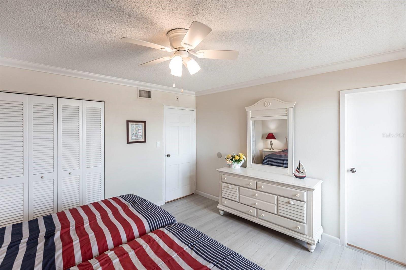 Image 17 of 25 For 1125 Peppertree Drive 707