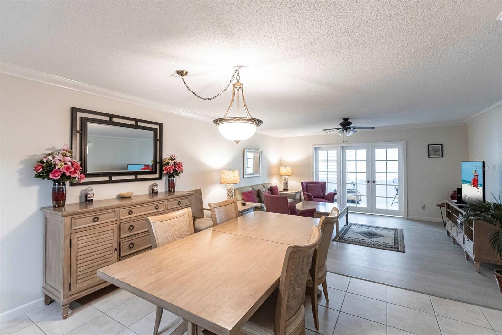 Image 7 of 25 For 1125 Peppertree Drive 707