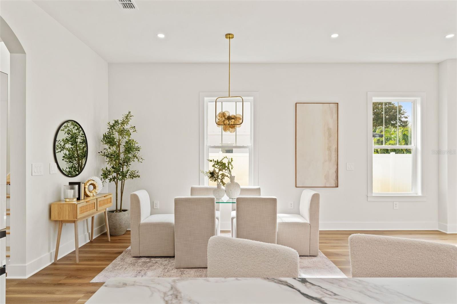 Image 14 of 51 For 10164 Hodson Place