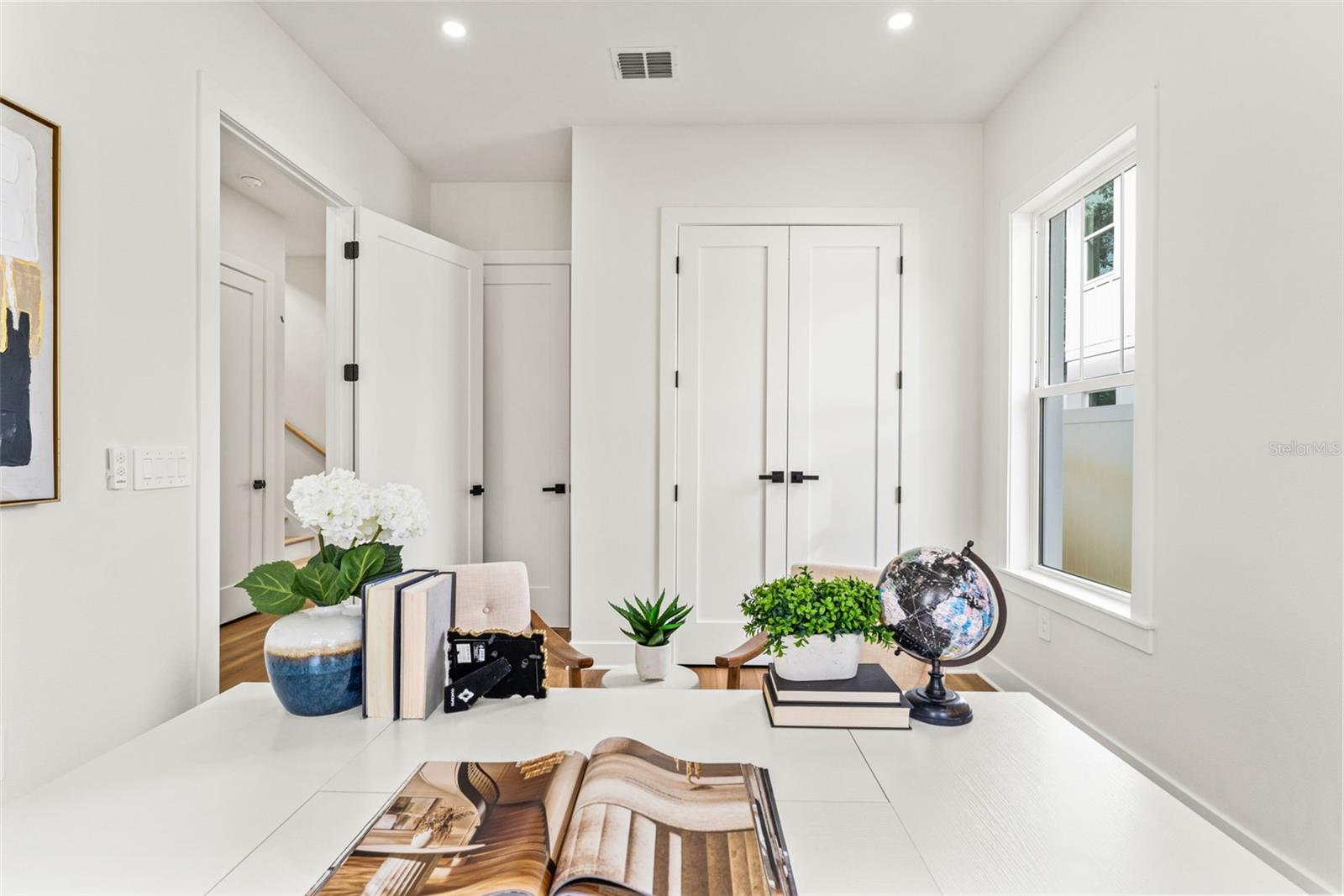 Image 17 of 51 For 10164 Hodson Place