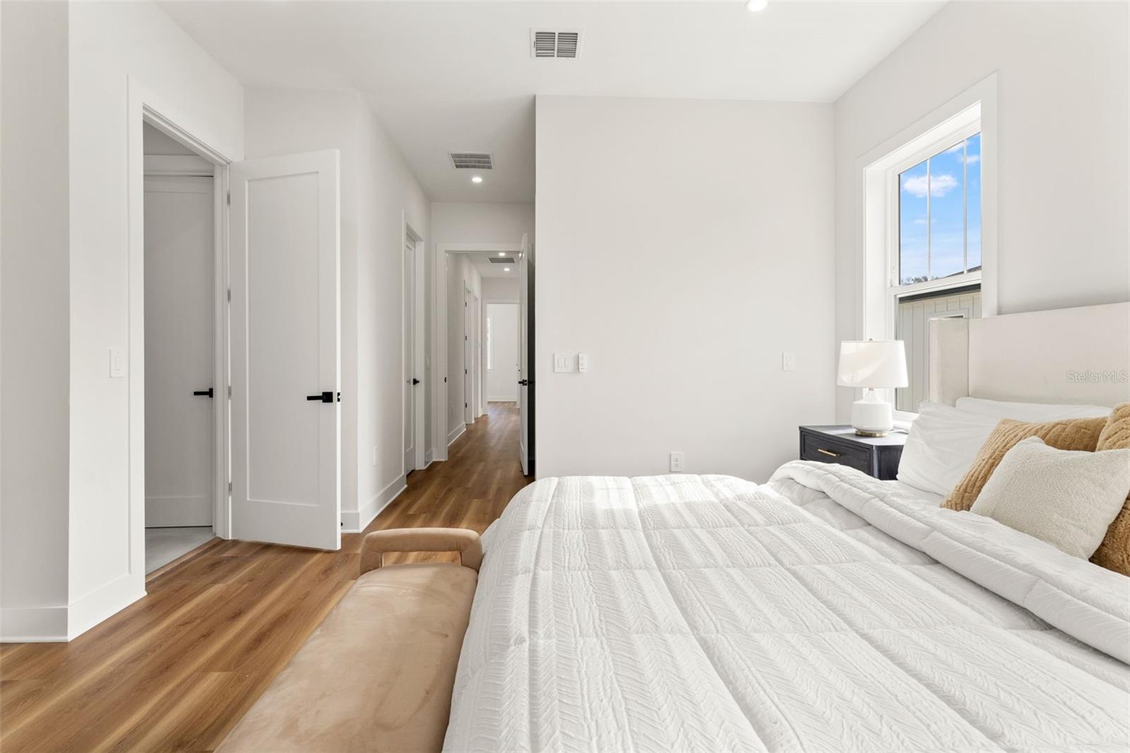 Image 28 of 51 For 10164 Hodson Place