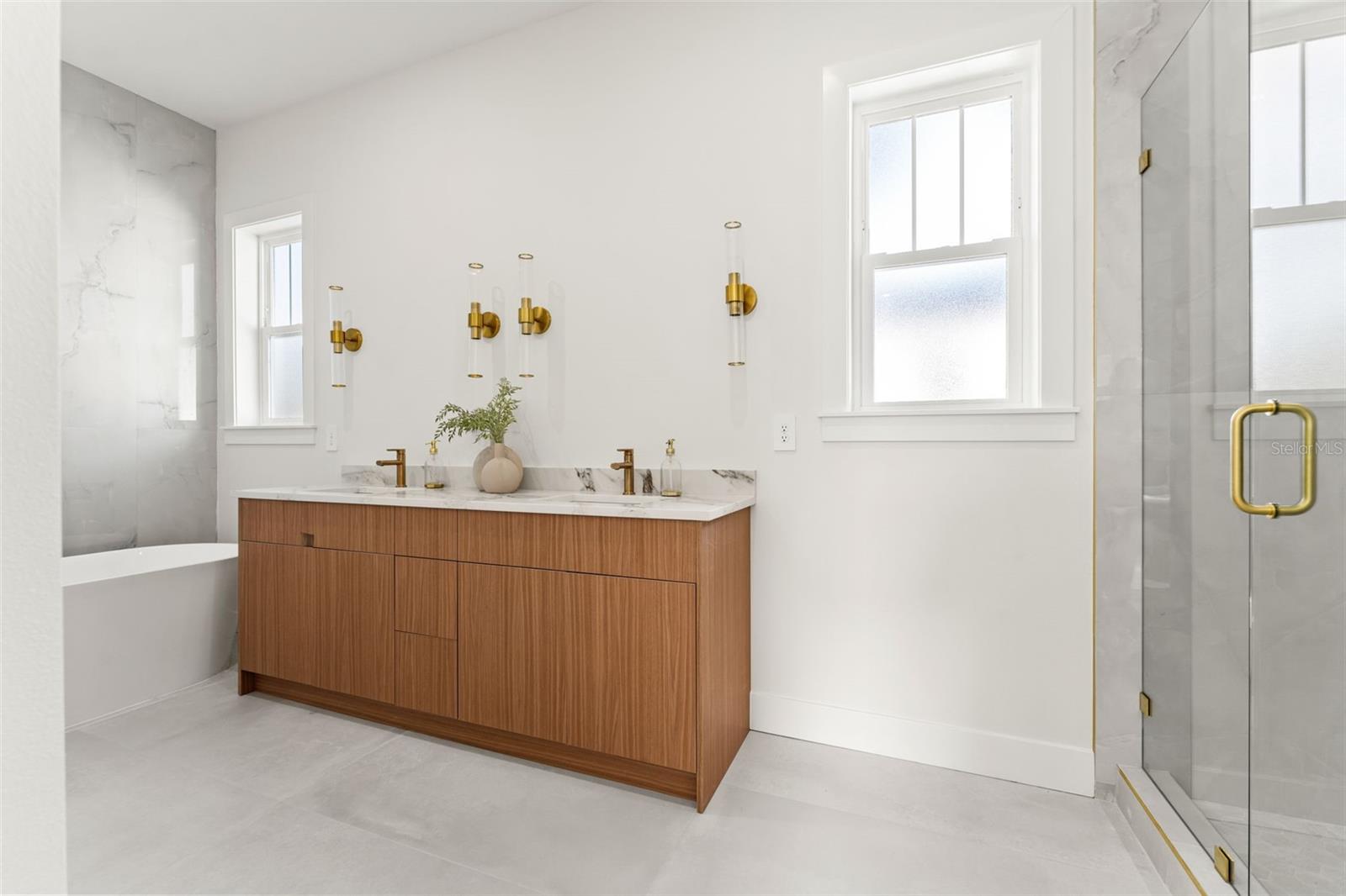 Image 31 of 51 For 10164 Hodson Place