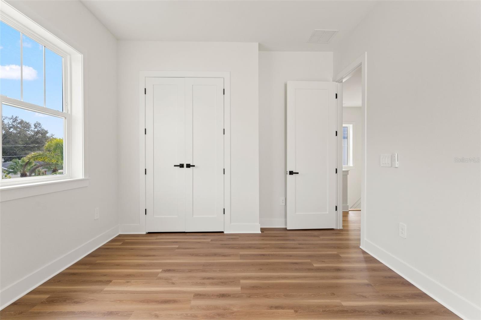 Image 36 of 51 For 10164 Hodson Place