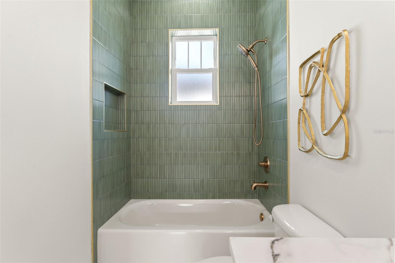 Image 38 of 51 For 10164 Hodson Place