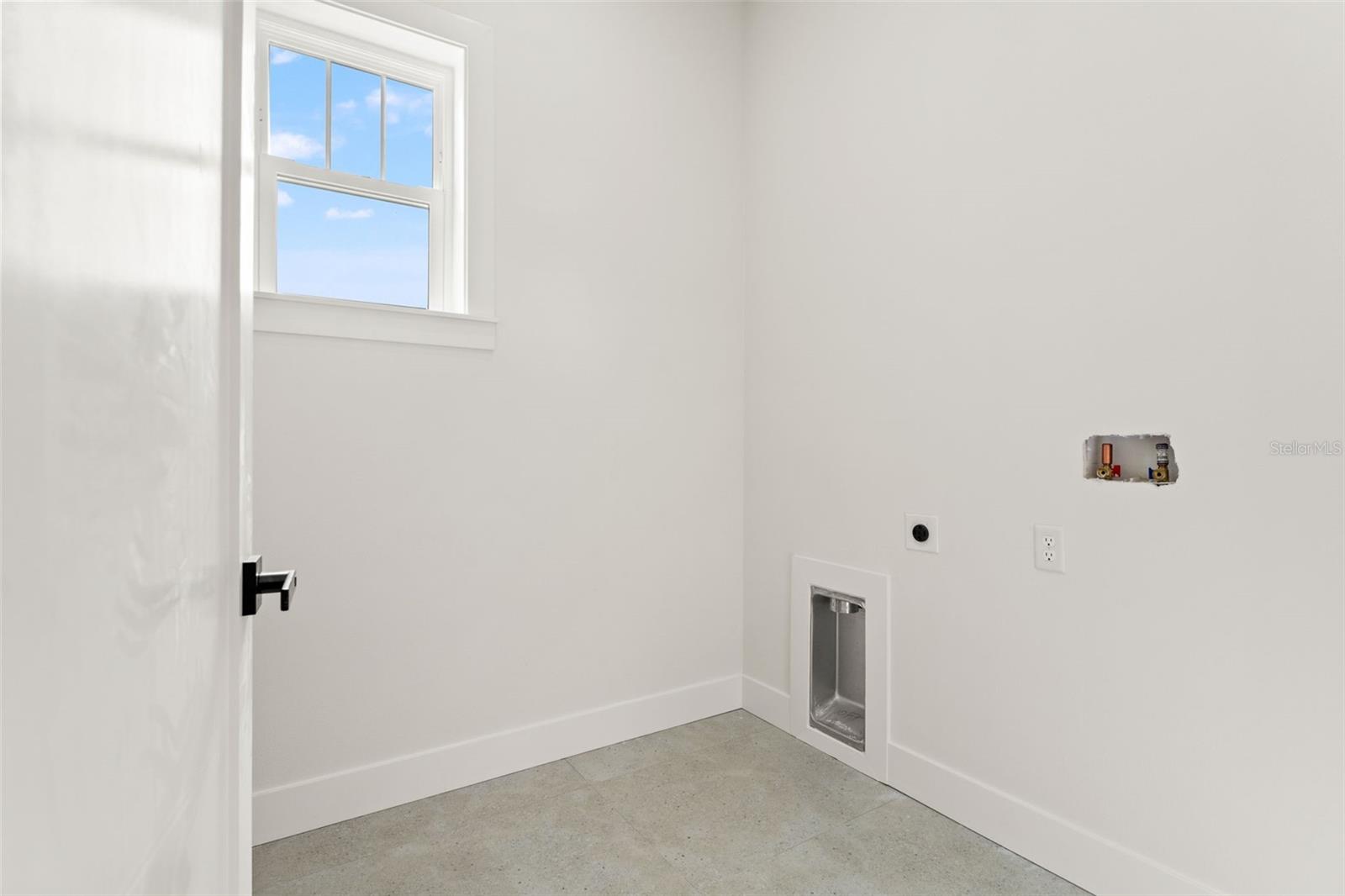 Image 42 of 51 For 10164 Hodson Place