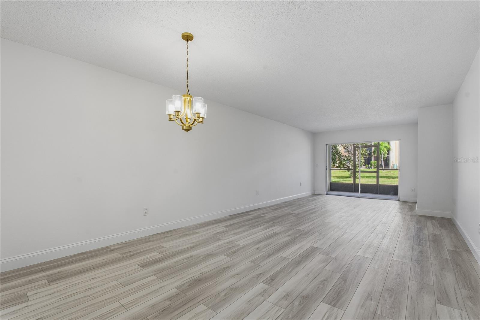 Image 11 of 47 For 1375 Doolittle Lane 103