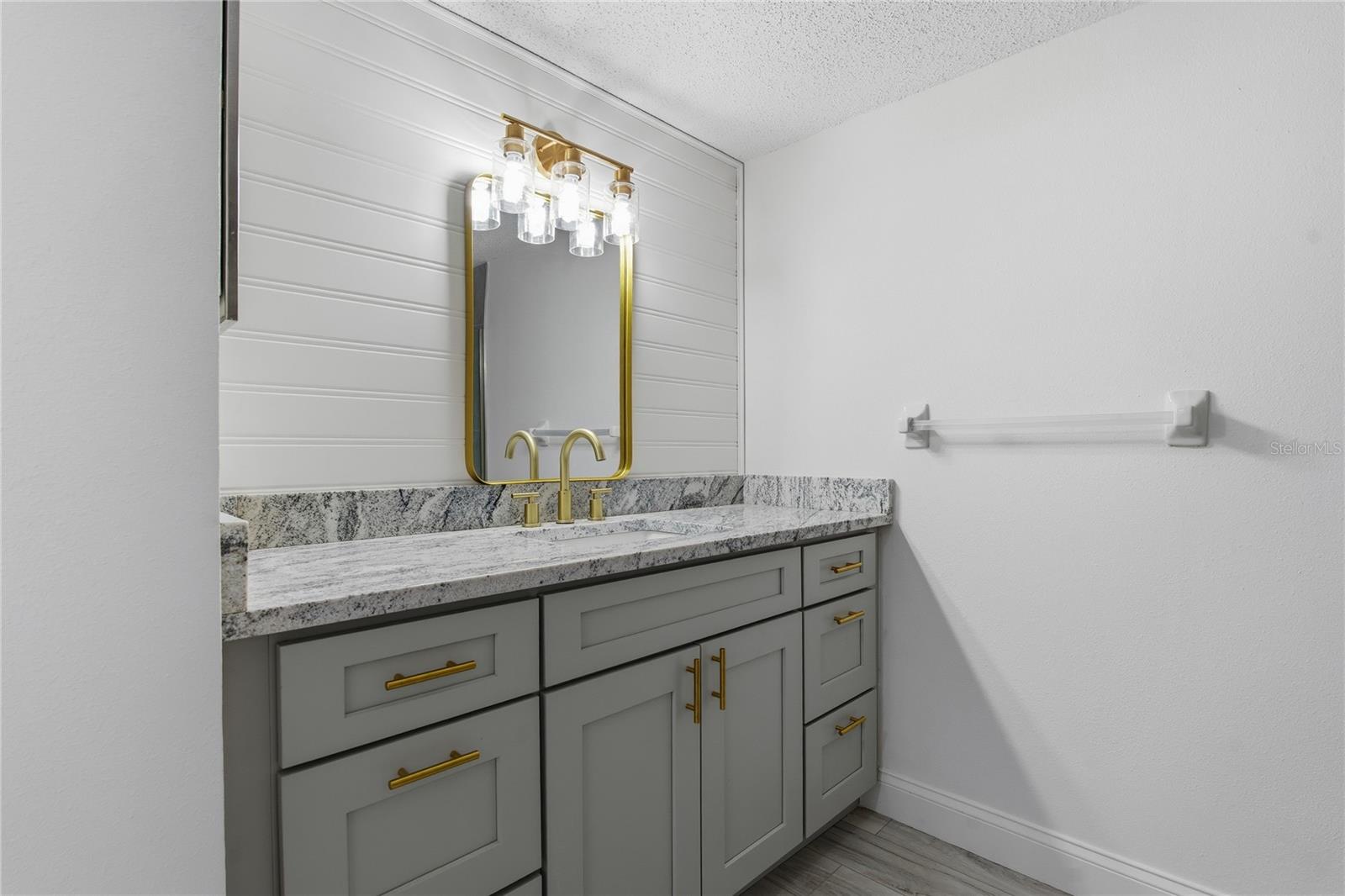 Image 17 of 47 For 1375 Doolittle Lane 103