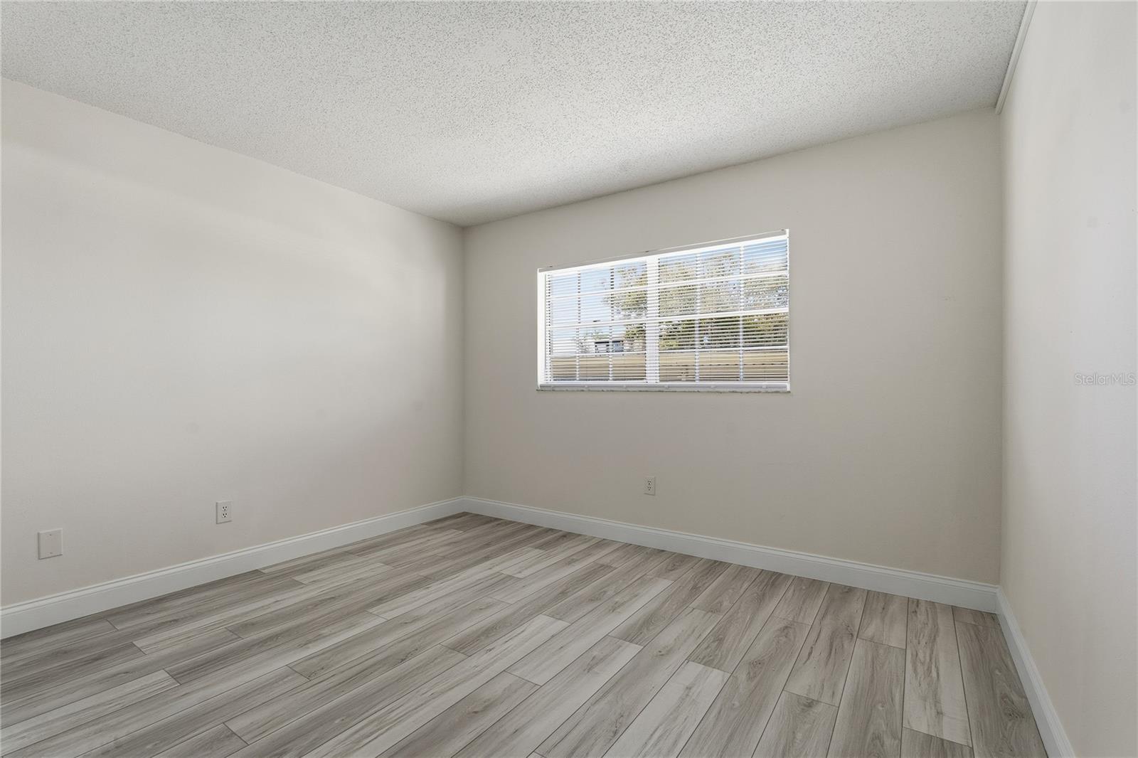 Image 19 of 47 For 1375 Doolittle Lane 103