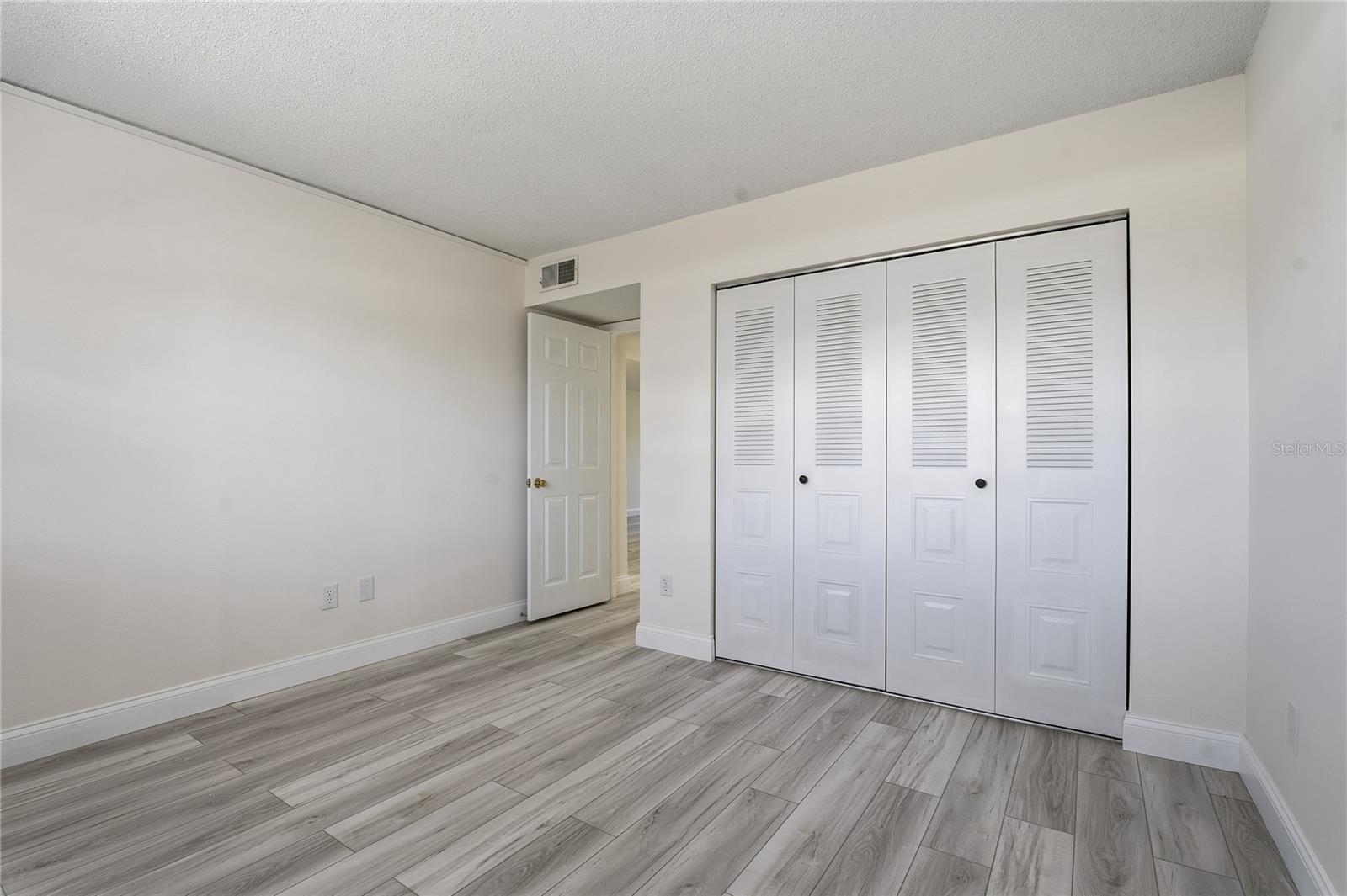 Image 20 of 47 For 1375 Doolittle Lane 103