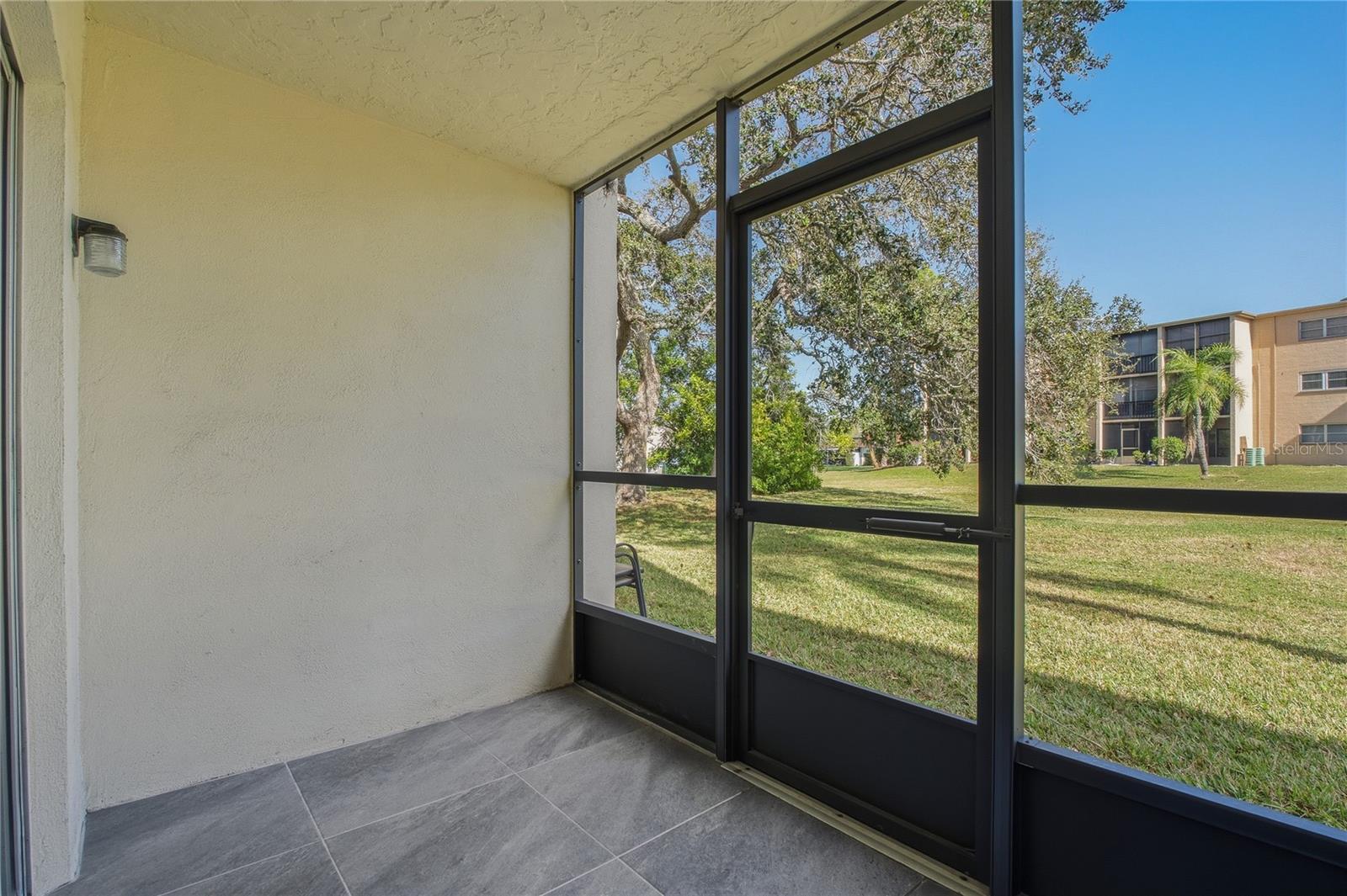 Image 27 of 47 For 1375 Doolittle Lane 103