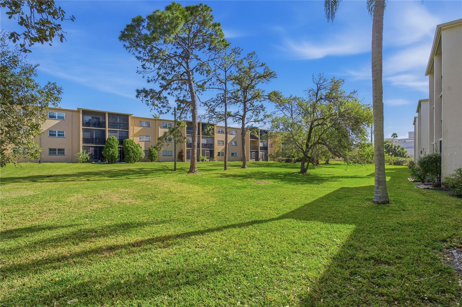 Image 32 of 47 For 1375 Doolittle Lane 103