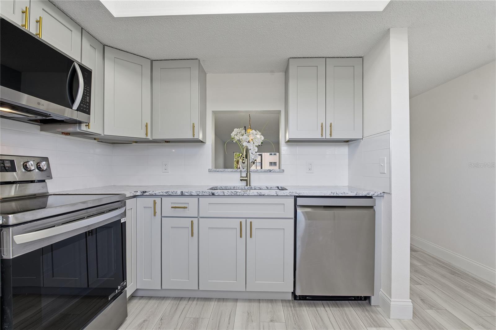 Image 6 of 47 For 1375 Doolittle Lane 103