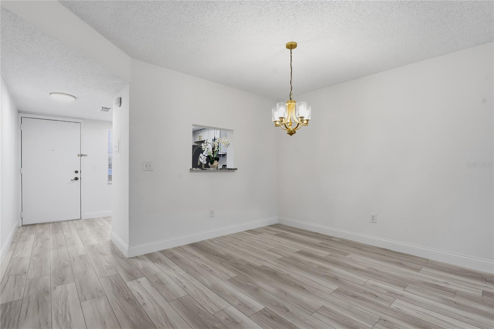 Image 9 of 47 For 1375 Doolittle Lane 103