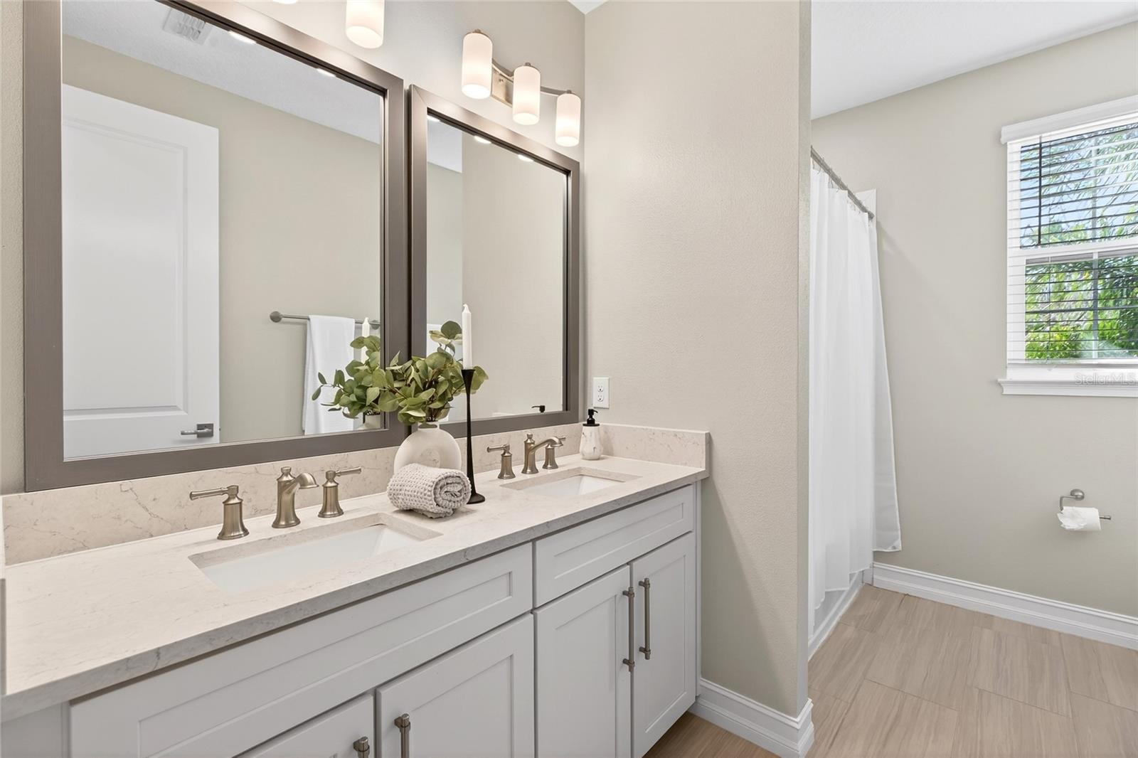 Image 52 of 96 For 18215 Leafmore Street