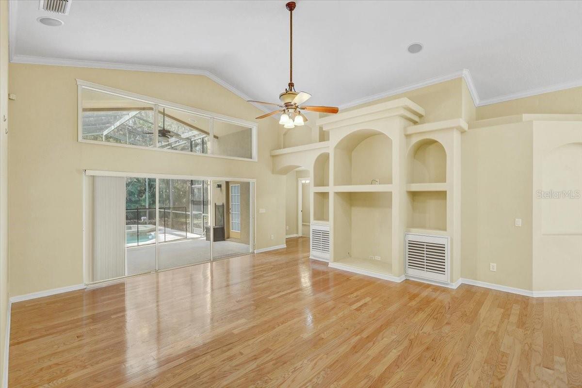 Image 15 of 48 For 15129 Shearcrest Drive