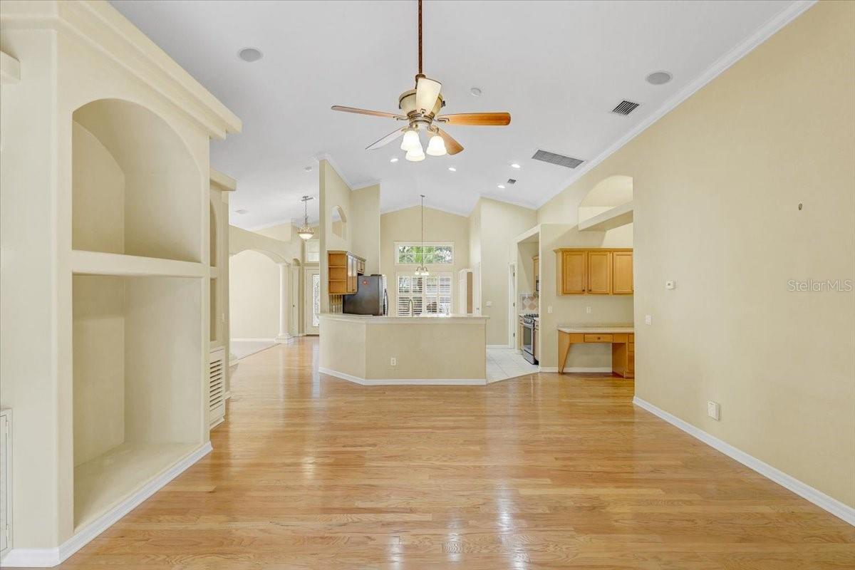 Image 17 of 48 For 15129 Shearcrest Drive