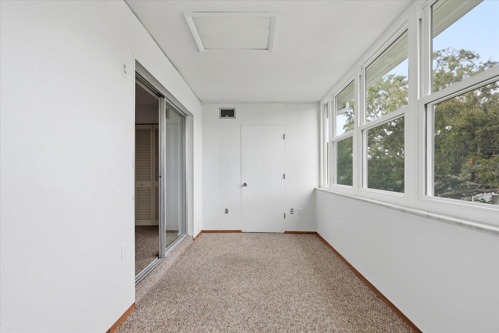 Image 16 of 23 For 1001 77th Avenue N 307