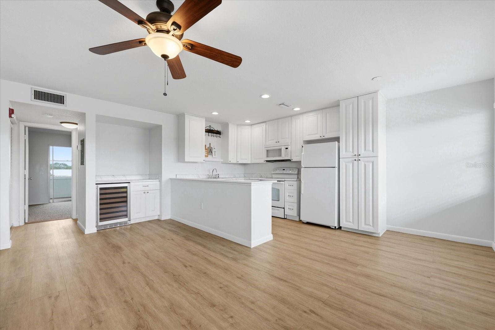 Image 2 of 23 For 1001 77th Avenue N 307